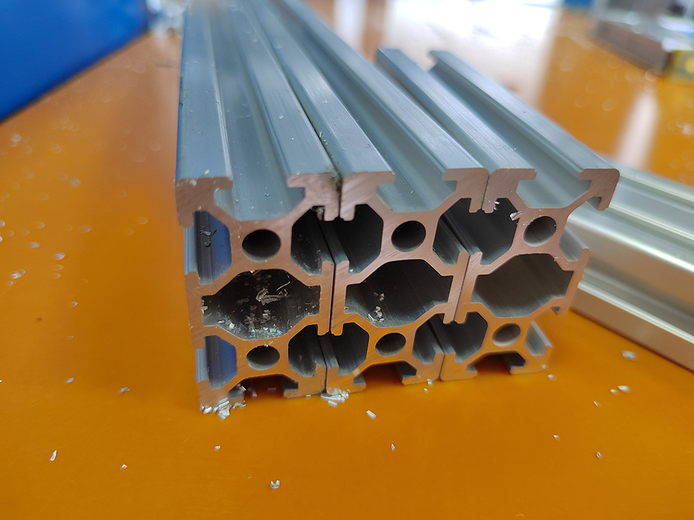 型材切割機鋸料表面有毛刺怎么回事？